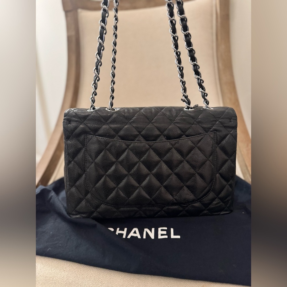 Chanel Black caviar quilted Jumbo single flap Shoulder Bag w Box & dust bag. - Picture 4 of 15